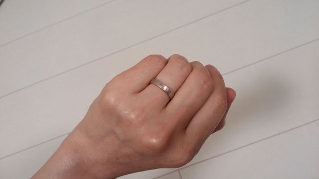 プラチナとピンクゴールドです