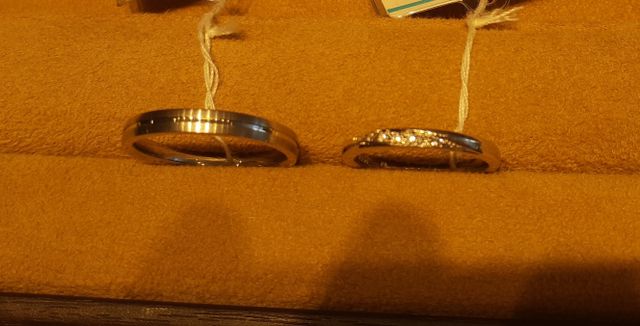 左: 夫、15号、　右:妻、 7号