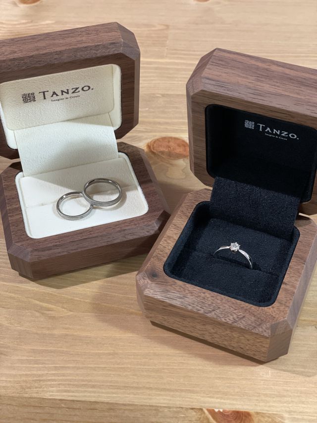 オーダーメイドした結婚指輪と、婚約指輪
