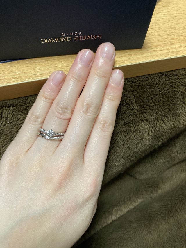 プリュマージュチェリッシュのV字のラインが気に入っています。