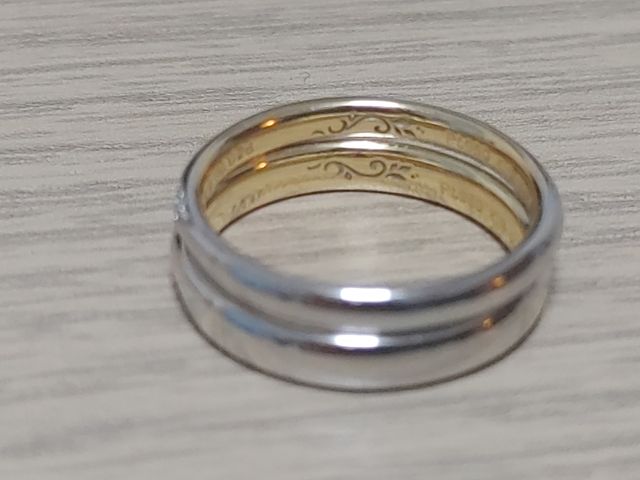 デザイナーさんが描いてくれた重ねるとハートになる模様