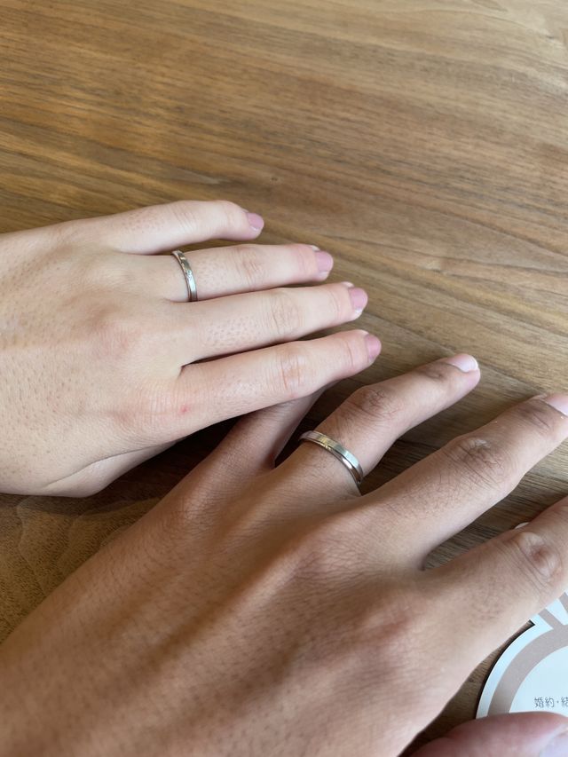 彼女の指輪は雲結です。