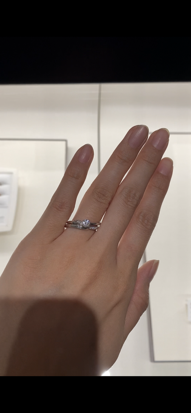 セットリングの木漏れ日とせせらぎです。