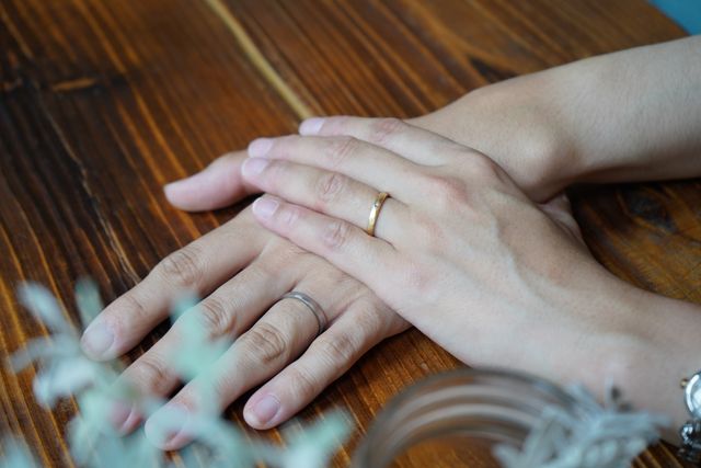 指輪を受取りに行った際に撮影していただきました！