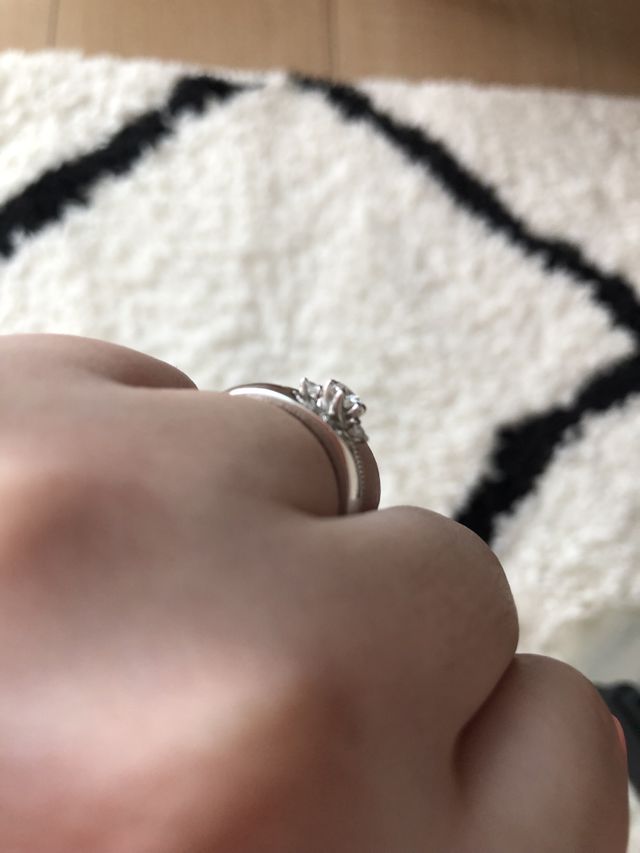 横から見たら、バラみたいなお花に見えるところがお気に入り。