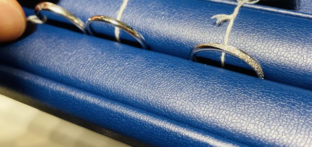 右が購入したブーケです。