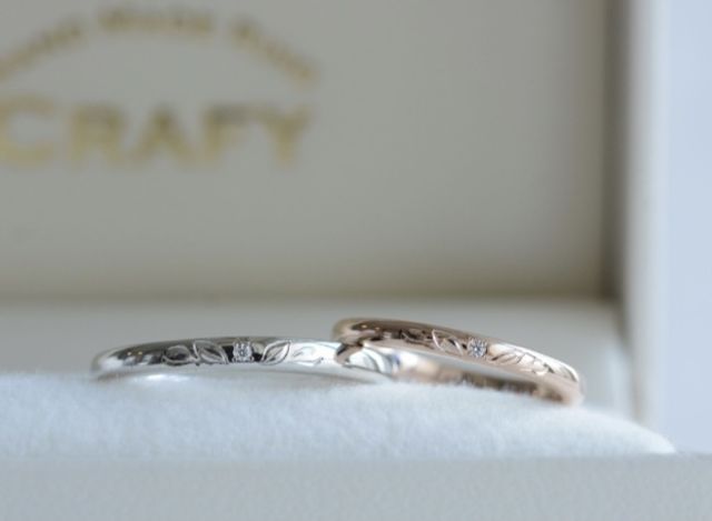 ダイヤモンドが花に見えるように葉の絵も入れました