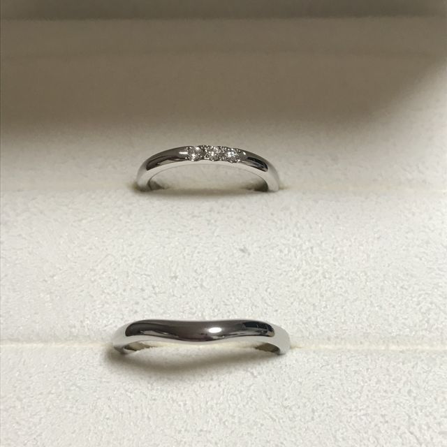 男性と女性のデザインを別々なものにしました。