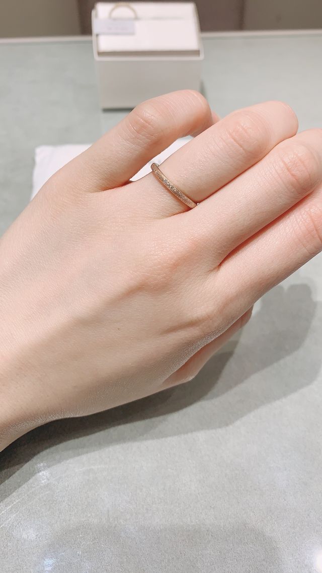 スターダスト加工のしてあるデザイン。