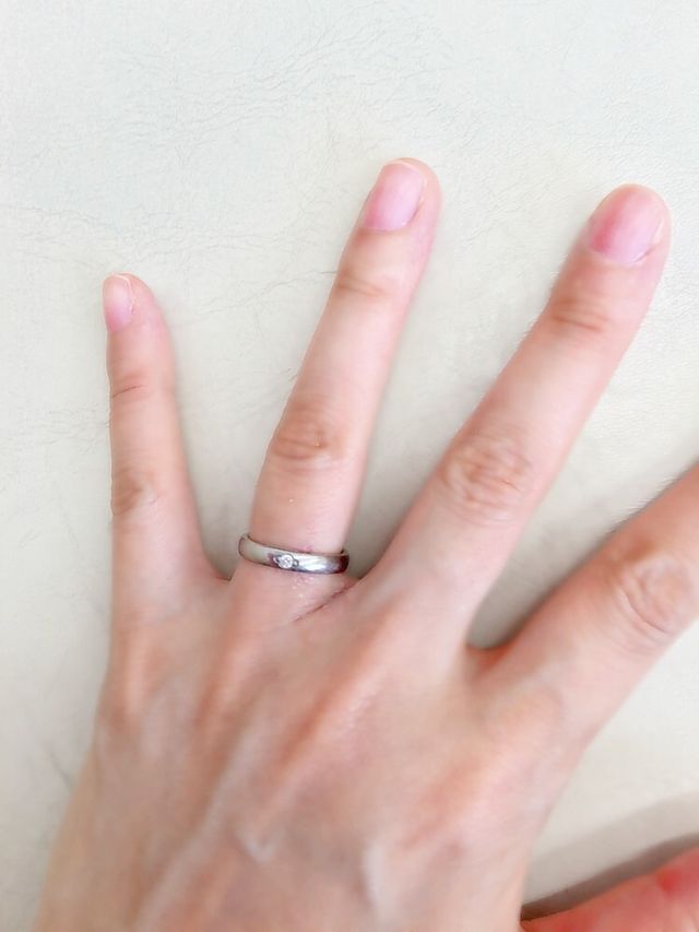 私の指輪だけダイヤの石が入ってます。