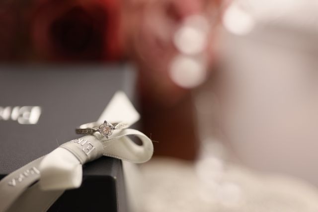 ダイヤでプロポーズされ好きなデザインを選べました。