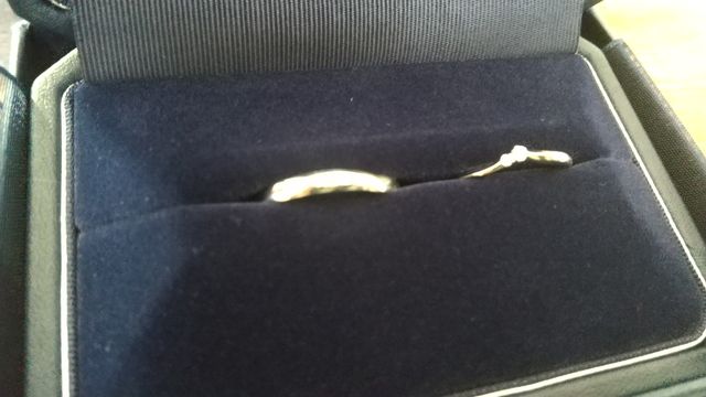 奥さんがダイヤ2つの指輪と私のポイントで入れたつや消し