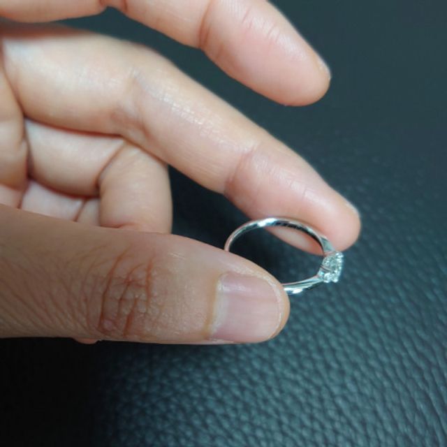 ○to○とプロポーズの日付を刻印してもらいました