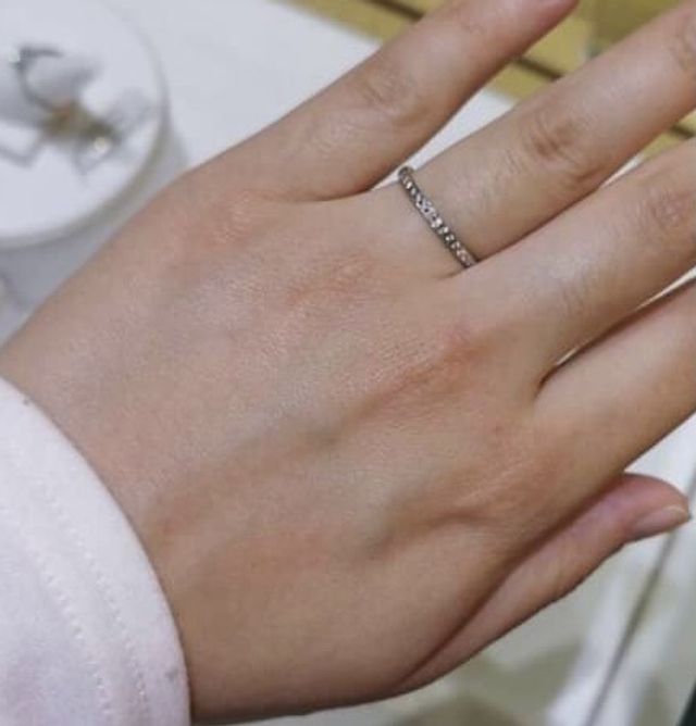 1つ1つのダイヤがキラキラと輝いて綺麗です。