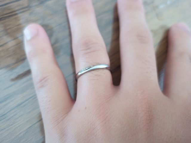 つけ心地がとてもよく、シンプルなデザイン。