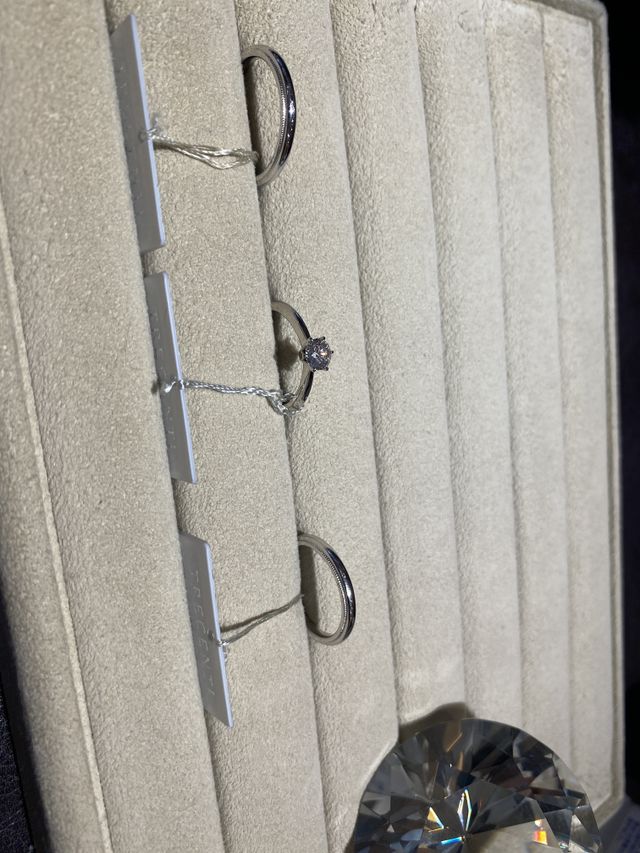 一石ダイヤとミルうちの結婚指輪のセット