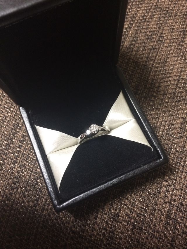 サイドから見ると王冠に見えるところが気に入っています(^^)