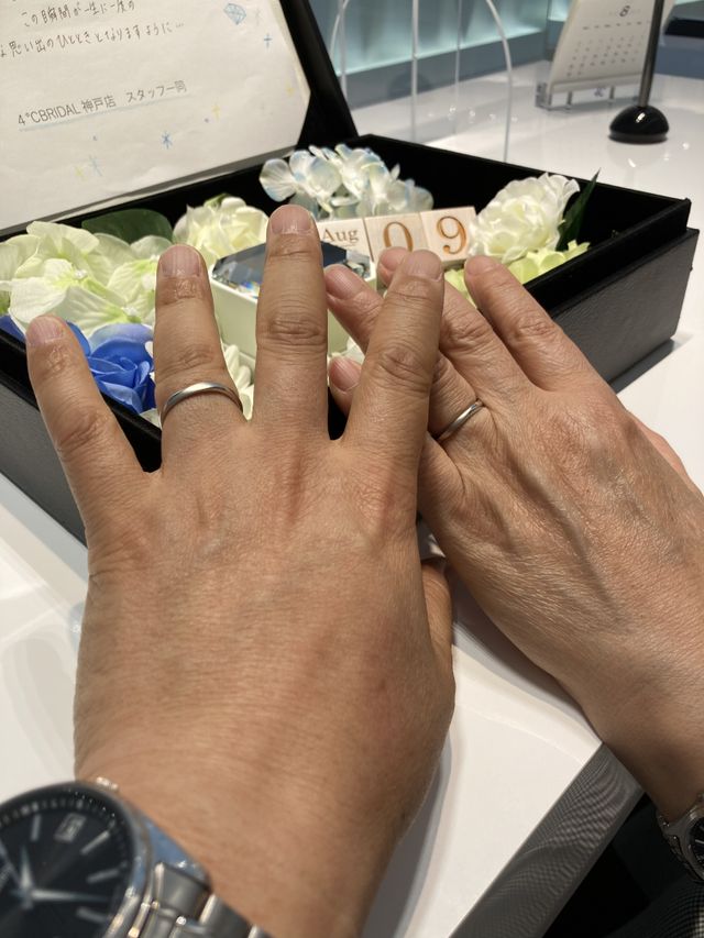 出来上がった指輪を着けてみました。