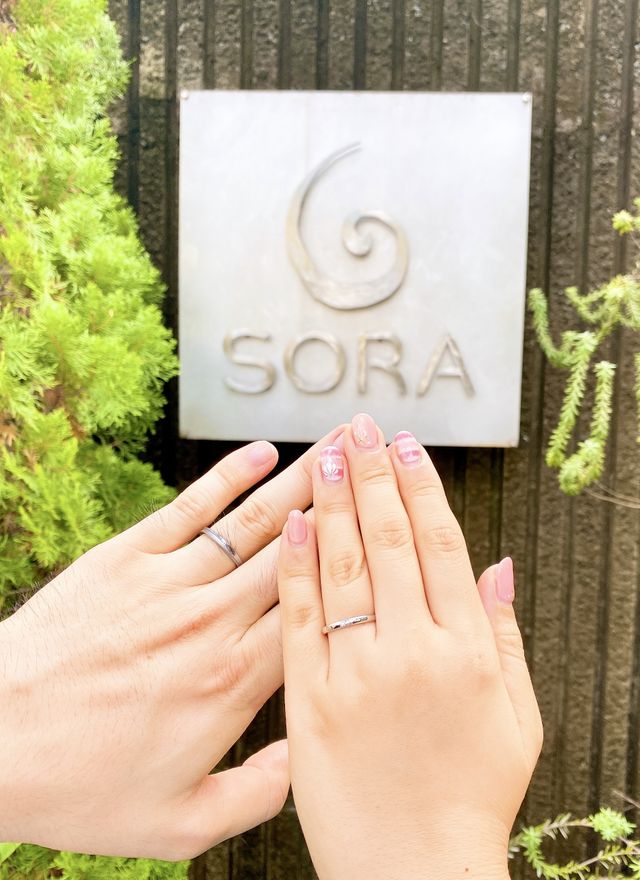 左【ケスタ】タンタルです
右【オリジナル】プラチナです