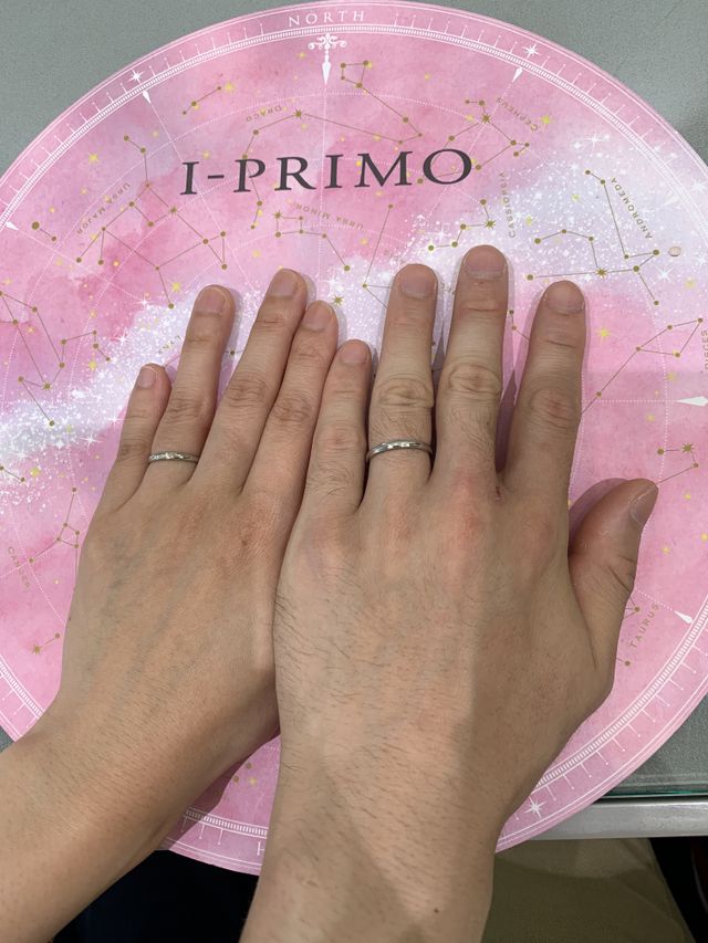 購入後、結婚指輪着用時の写真です。