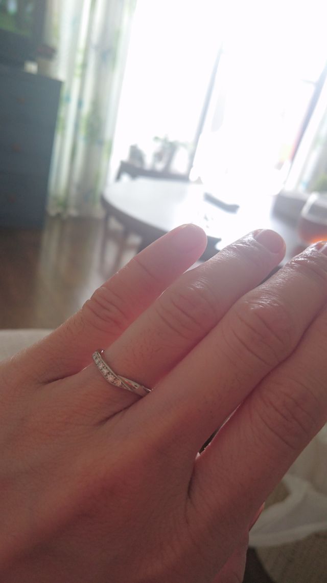 少しVラインで細身なデザインが可愛い☆