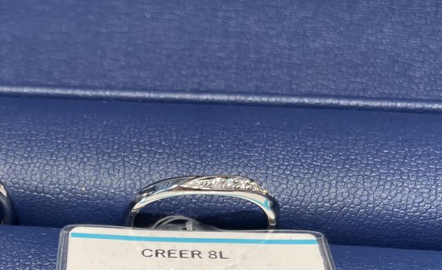 指輪の品番が記載されてます。
