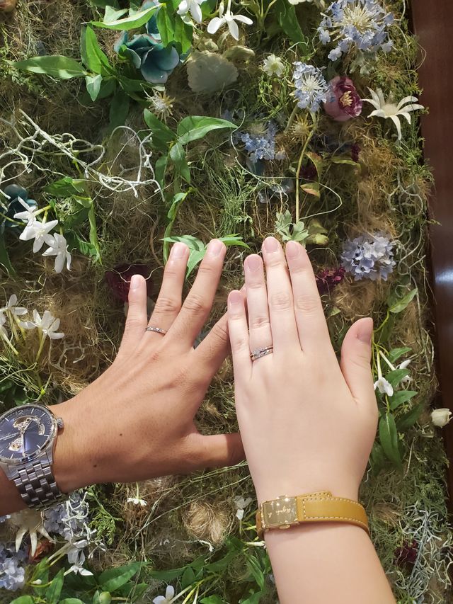 お店で二人で撮りました。
デザインも大満足です。