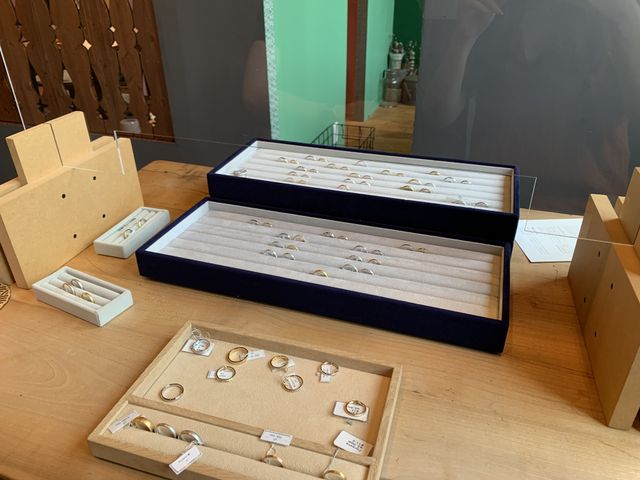 大きなボックスを出して下さり気軽につけられとてもスムーズです