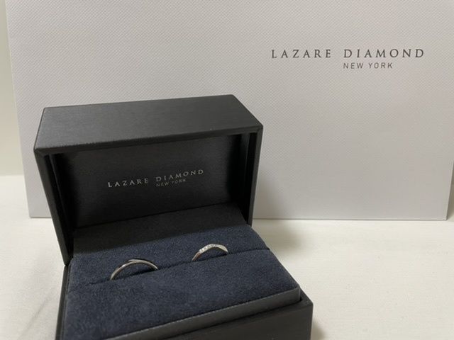 購入時に頂いた指輪ケースとともに。