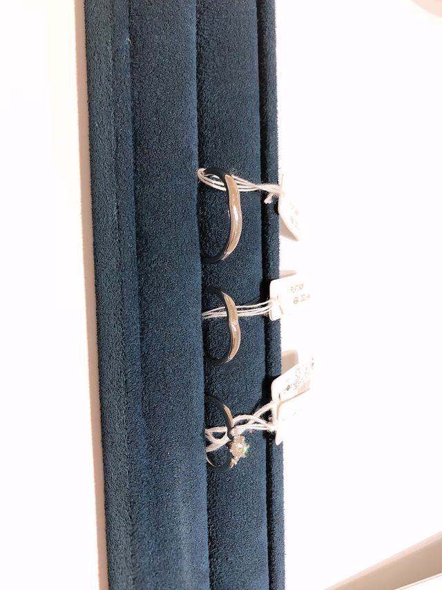 結婚指輪（夫婦）と婚約指輪のイメージ