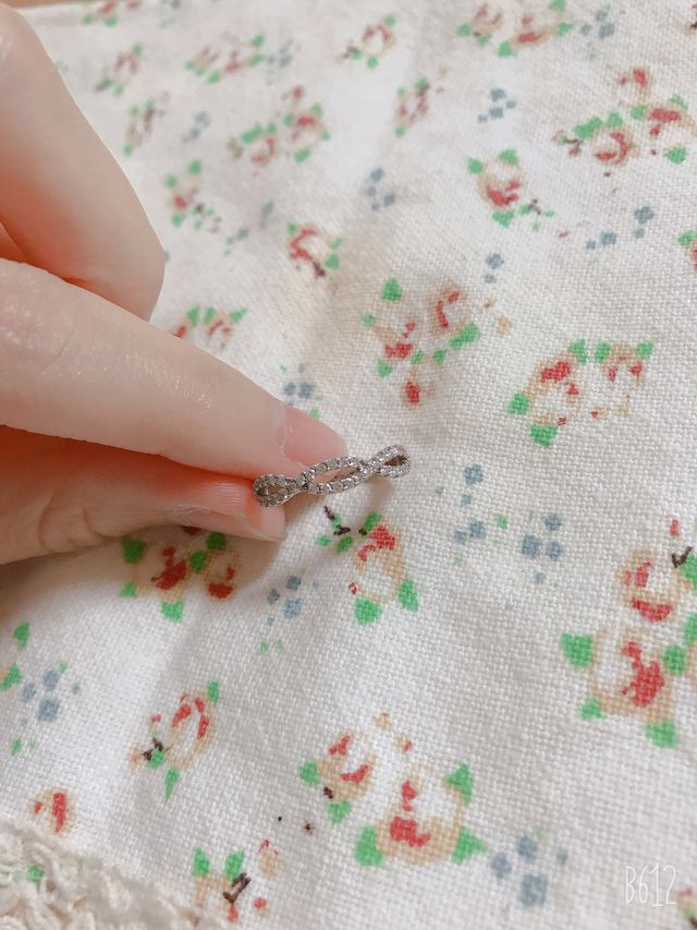 レースの模様がとても可愛いです