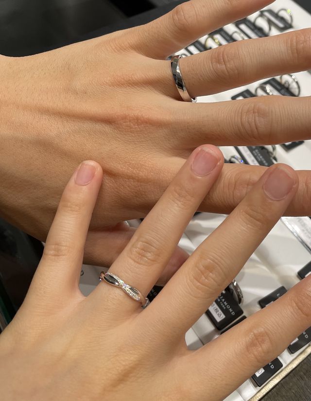 男女ペアではありません。