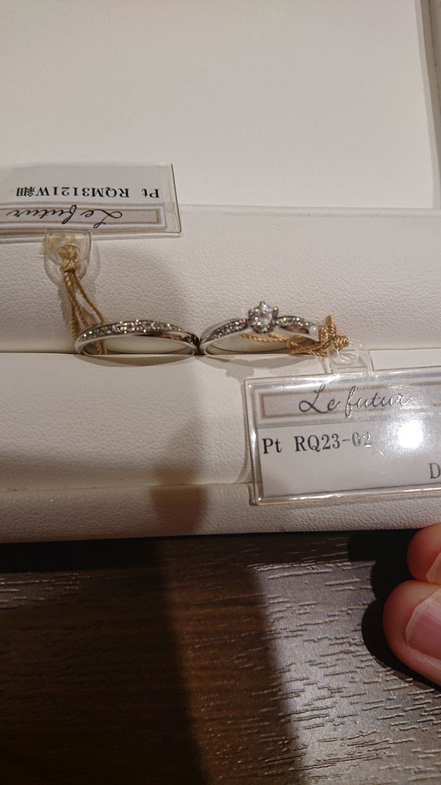 婚約指輪はたくさんの中から選べれます