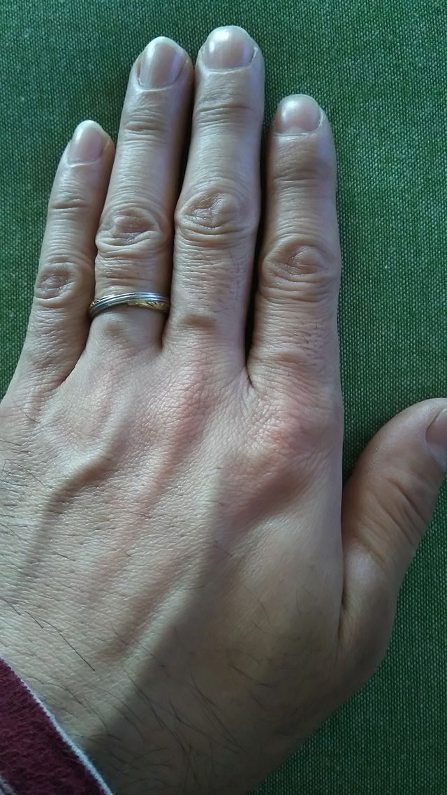 ゴールドとプラチナのコンビリング