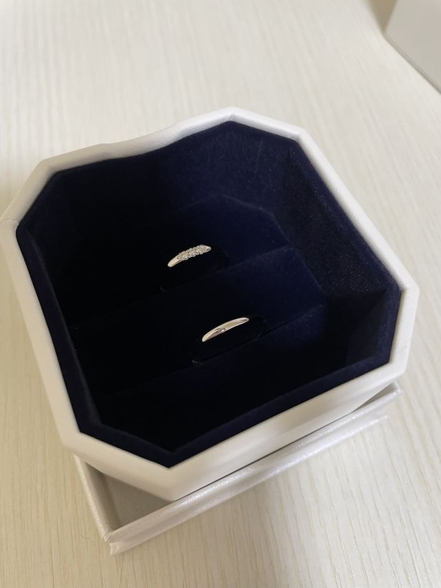 セットで購入しました
ケースもとても可愛いです