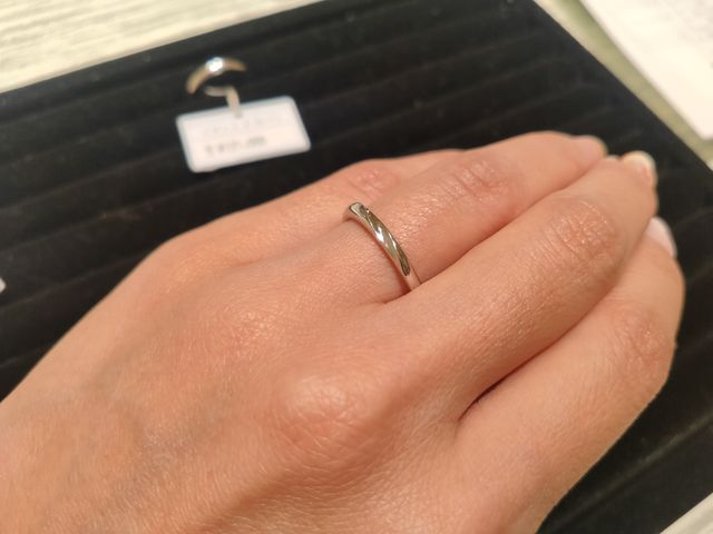 シンプルながら素敵なデザインです