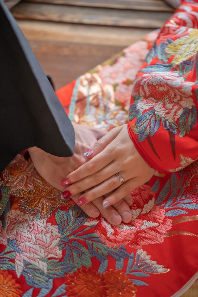 婚約指輪とセットでつけると可愛い