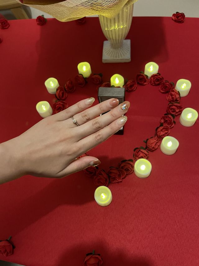 購入時8号で6号にする予定です。写真は8号の指輪です