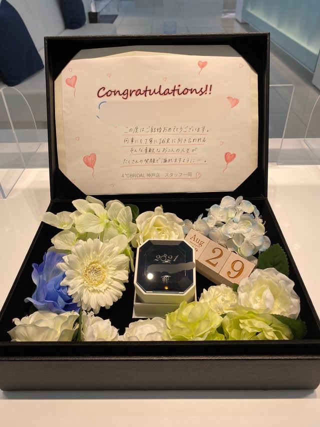 店舗で受け渡し時に心のこもったメッセージカードも頂けました！