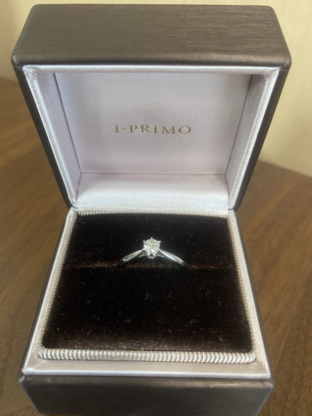 ダイヤの輝き方が綺麗で即決でした！