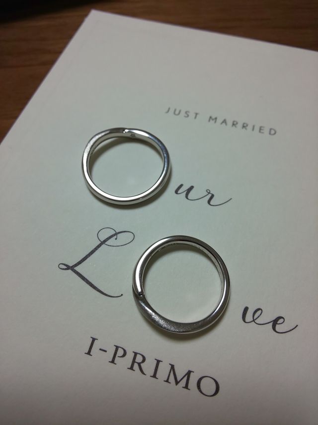 男女ともまったく同じデザインにしました。