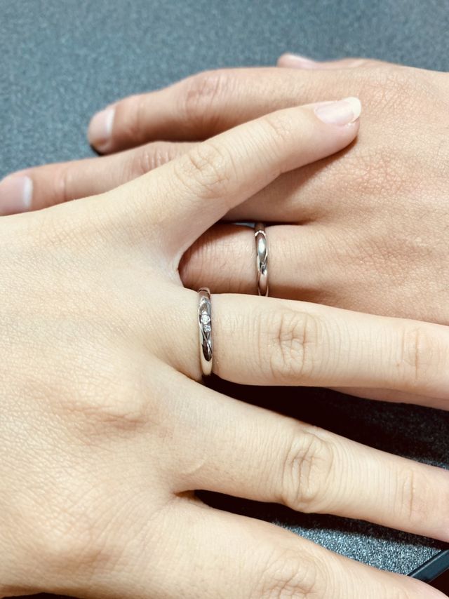 夫婦でつけている時の写真です。