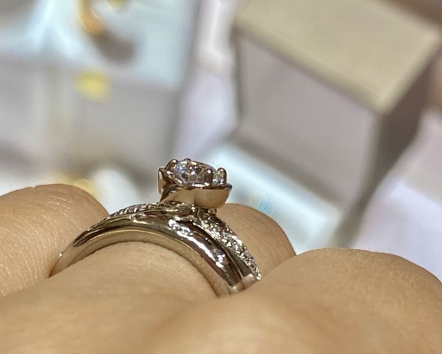 横からのデザインも素敵です。