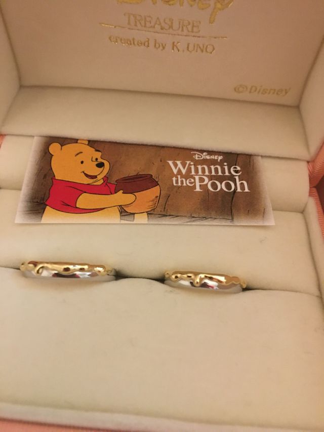 はちみつが垂れているデザインが可愛くこちらを購入しました