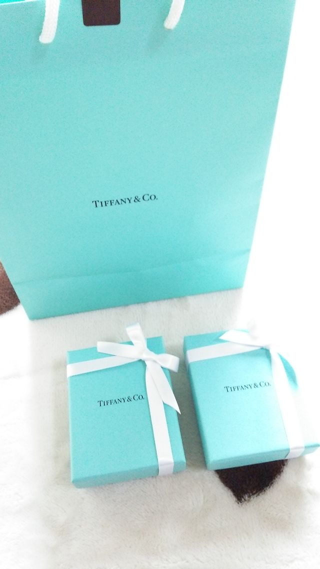 TIFFANYの袋と箱です。