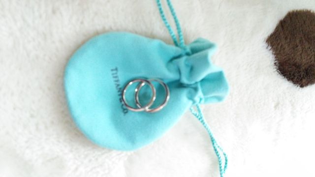 指輪を並べて撮りました。