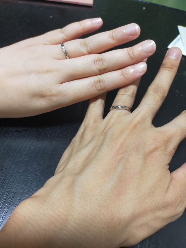 ふたりで着けている写真を撮りました