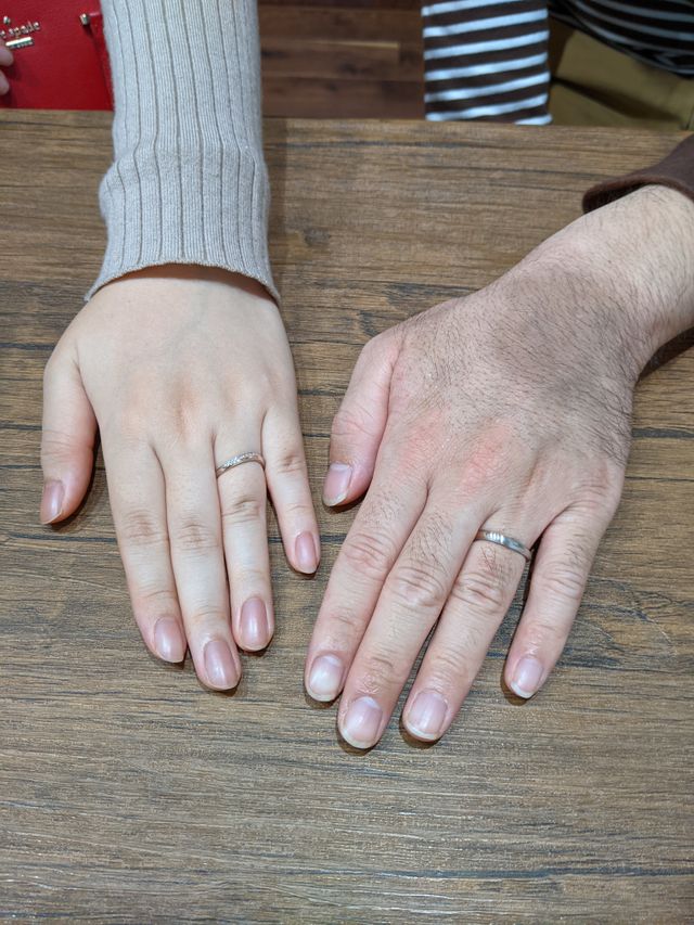 早速つけました！アクセ慣れしてなくて少しぎこちない一枚です。