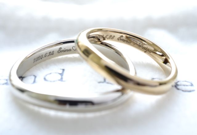 裏側には記念日とお互いの名前を彫りました。