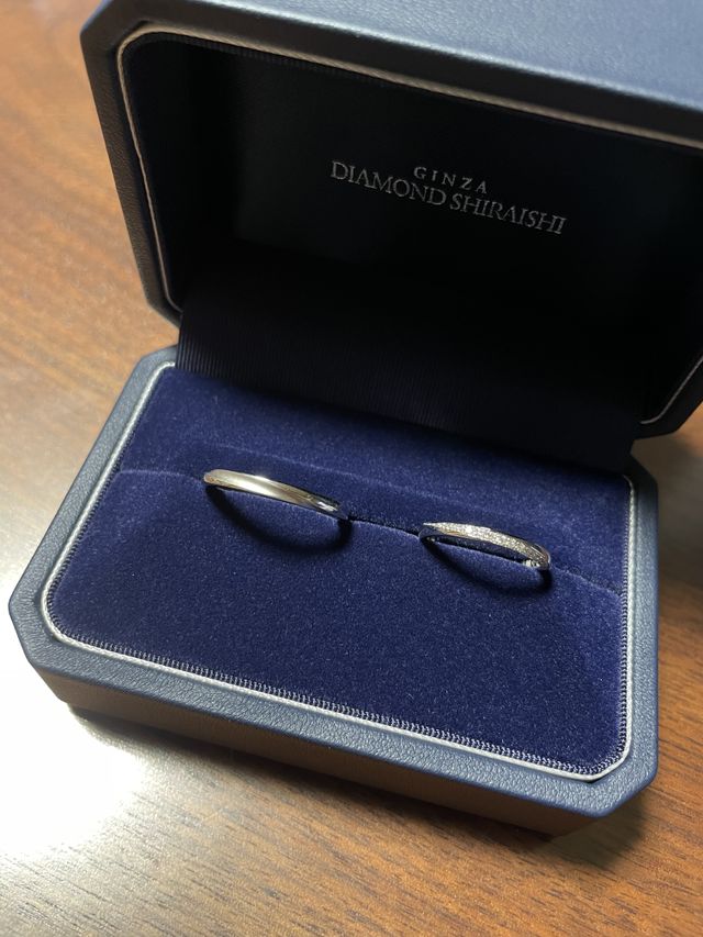 似てる系統で合わせて購入
メンズの中心にマット加工をしました